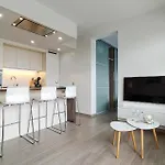 1 Bedroom Lovely In アパート